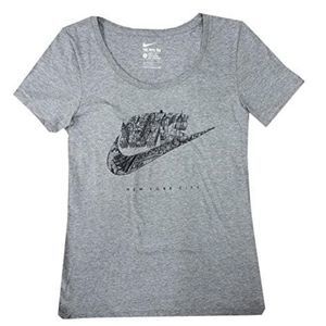 NEW Women's Large NIKE T-Shirt Tee Shirt NYC New York City Gray Running Top 7997